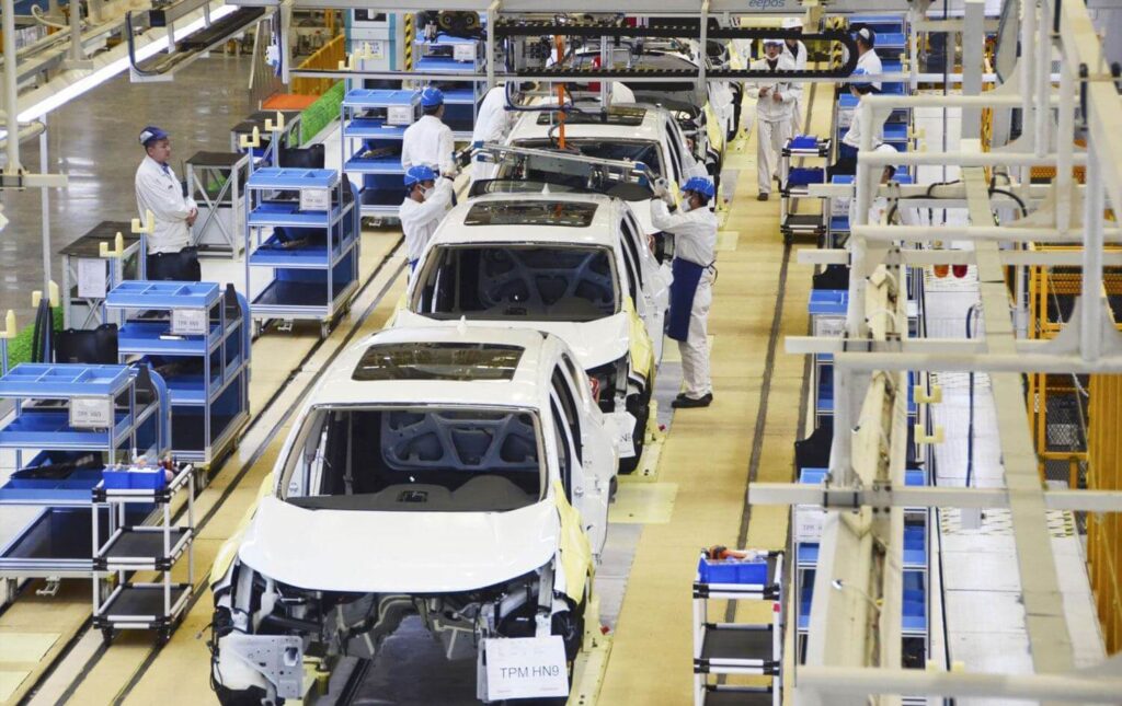 Honda'nın başarı hikayesi, Soichiro Honda'nın azimle kurduğu şirketin, global otomotiv devine dönüşmesini anlatıyor.