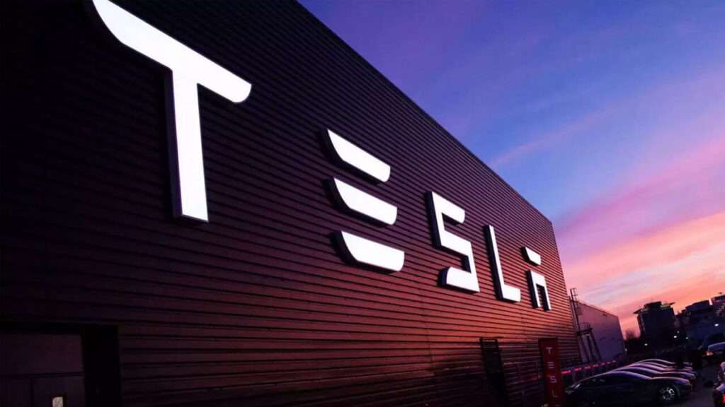 Tesla’nın hisseleri, büyüyen elektrikli araç talebi ve şirketin yenilikçi projeleriyle yatırımcılar için cazip bir seçenek olmuştur. TSLA, özellikle Tesla’nın küresel pazardaki etkisiyle dikkat çekiyor.