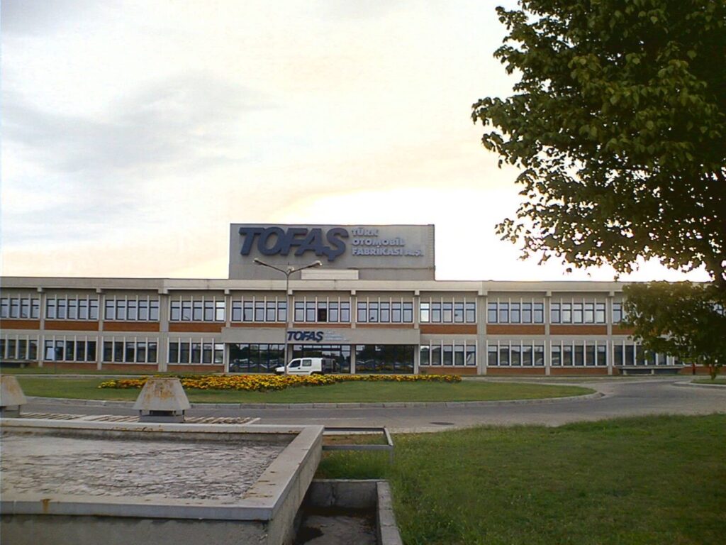 Tofaş Nasıl Kuruldu, Tofaş Türk Otomobil Fabrikası A.Ş. (TOASO), borsa İstanbul'da işlem gören önemli otomotiv şirketlerinden biridir. TOASO'nun hisse senedi, şirketin büyüme potansiyelini ve finansal sağlığını yansıtarak, yatırımcılar için çeşitli fırsatlar sunmaktadır. Bu yazıda, TOASO hisselerinin borsa üzerindeki performansını inceleyeceğiz.